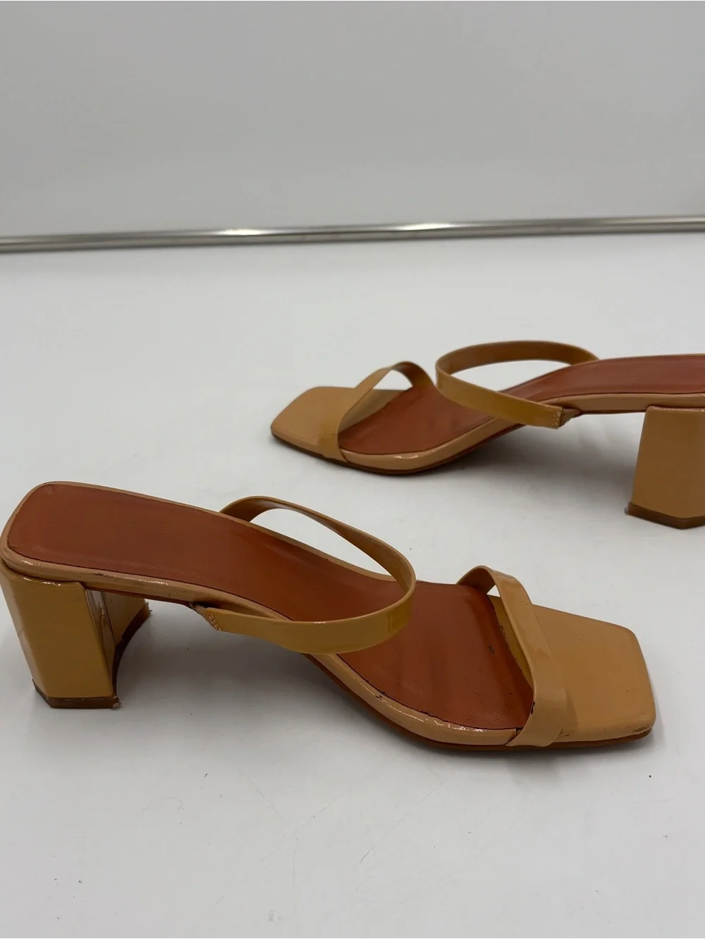 N/A nude faux